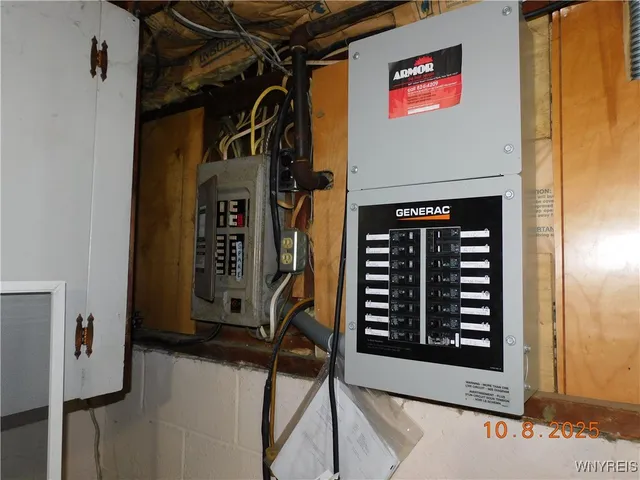 $350,000 | 6390 Deanna Drive, Hamburg, NY 14075