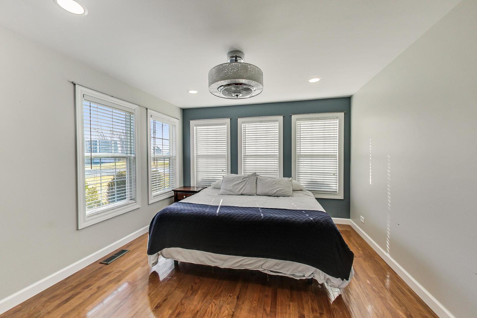 1810 Fairfield Road Lindenhurst, IL 60046 - Photo 13 of 32 Gallery Image 13