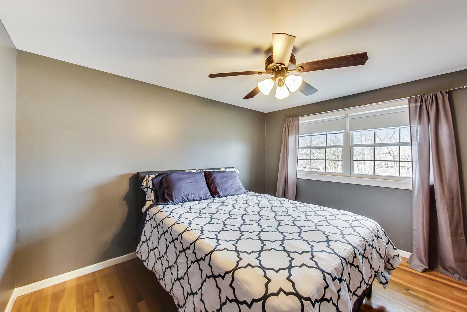 1810 Fairfield Road Lindenhurst, IL 60046 - Photo 18 of 32 Gallery Image 18