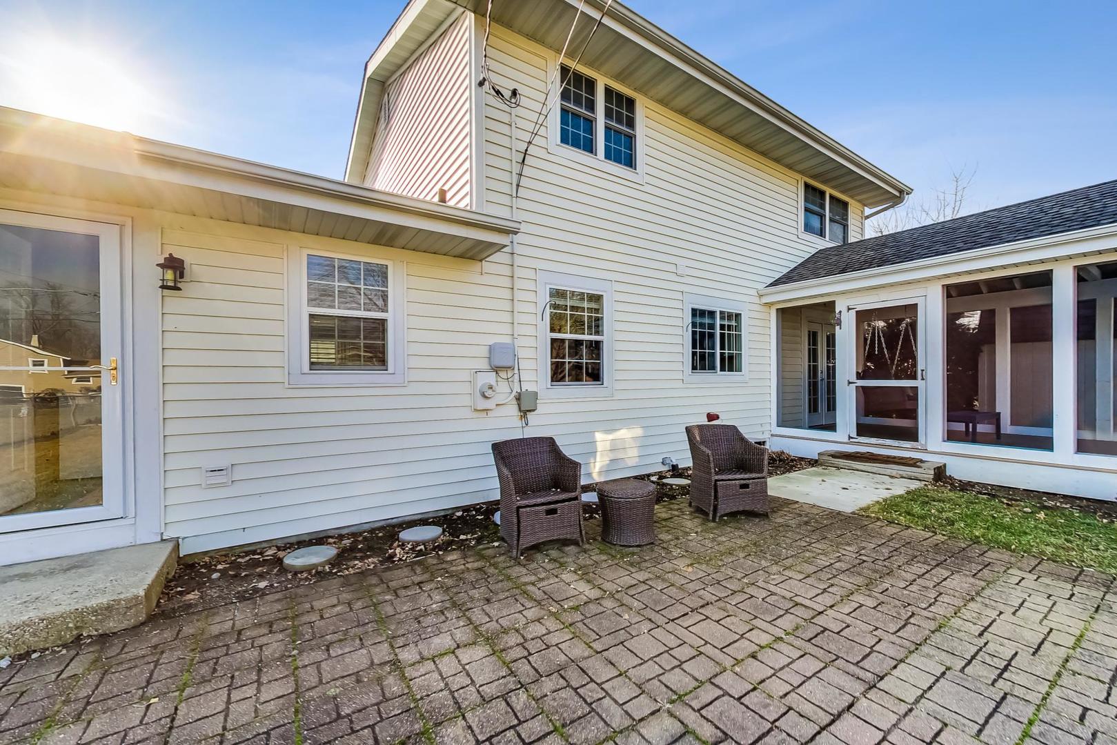 1810 Fairfield Road Lindenhurst, IL 60046 - Photo 27 of 32 Gallery Image 27