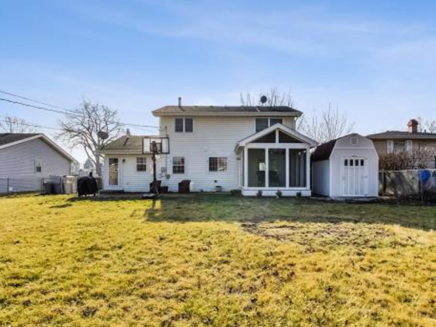 1810 Fairfield Road Lindenhurst, IL 60046 - Photo 29 of 32 Gallery Image 29