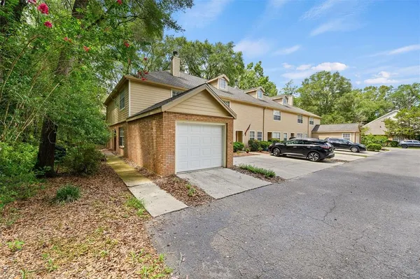 $252,000 | 5261 Southwest 97 Drive, Gainesville, FL 32608