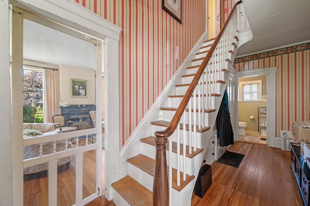 14 Poplar Street Danvers, MA 01923 - Photo 16 of 38