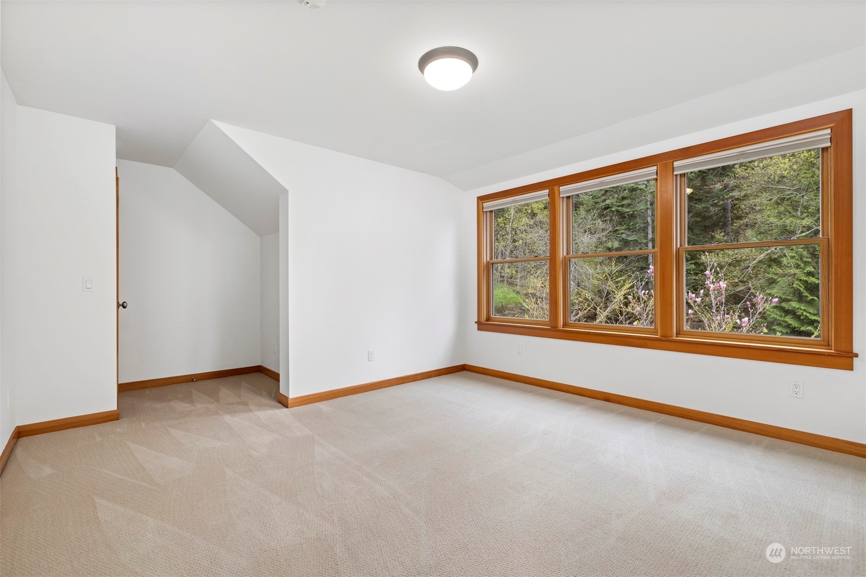 804 Fieldston Road Bellingham, WA 98225 - Photo 25 of 40 an empty room with windows