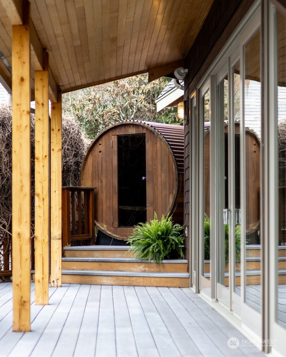 804 Fieldston Road Bellingham, WA 98225 - Photo 35 of 40 a view of entrance door of the house