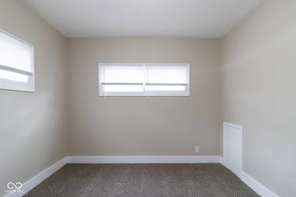 $1,325 | 1716 Drexel Drive, Anderson, IN 46011