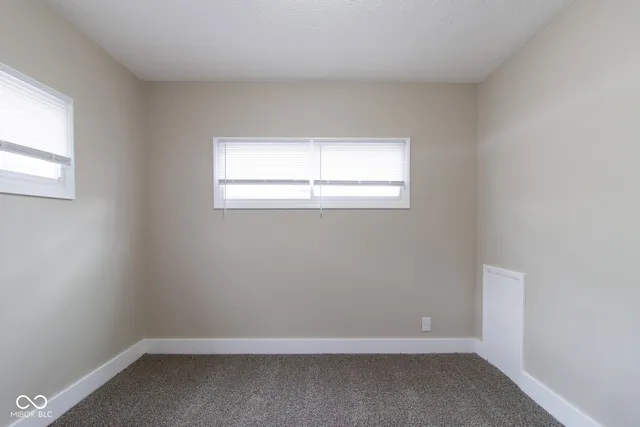 $1,325 | 1716 Drexel Drive, Anderson, IN 46011