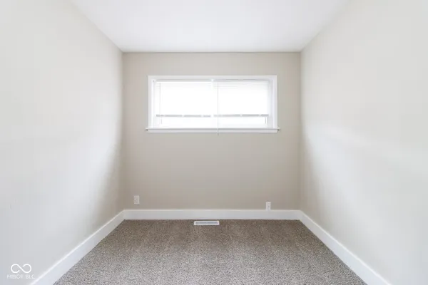 $1,325 | 1716 Drexel Drive, Anderson, IN 46011