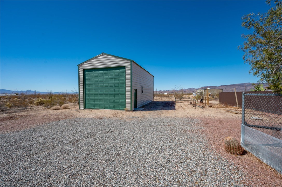 14105 Cactus Road Yucca, AZ 86438 - Photo 37 of 47 Garage