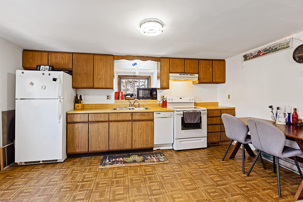 64 Boothby Street Augusta, ME 04330 - Photo 7 of 47 05_BP5A0643_DxO_mls