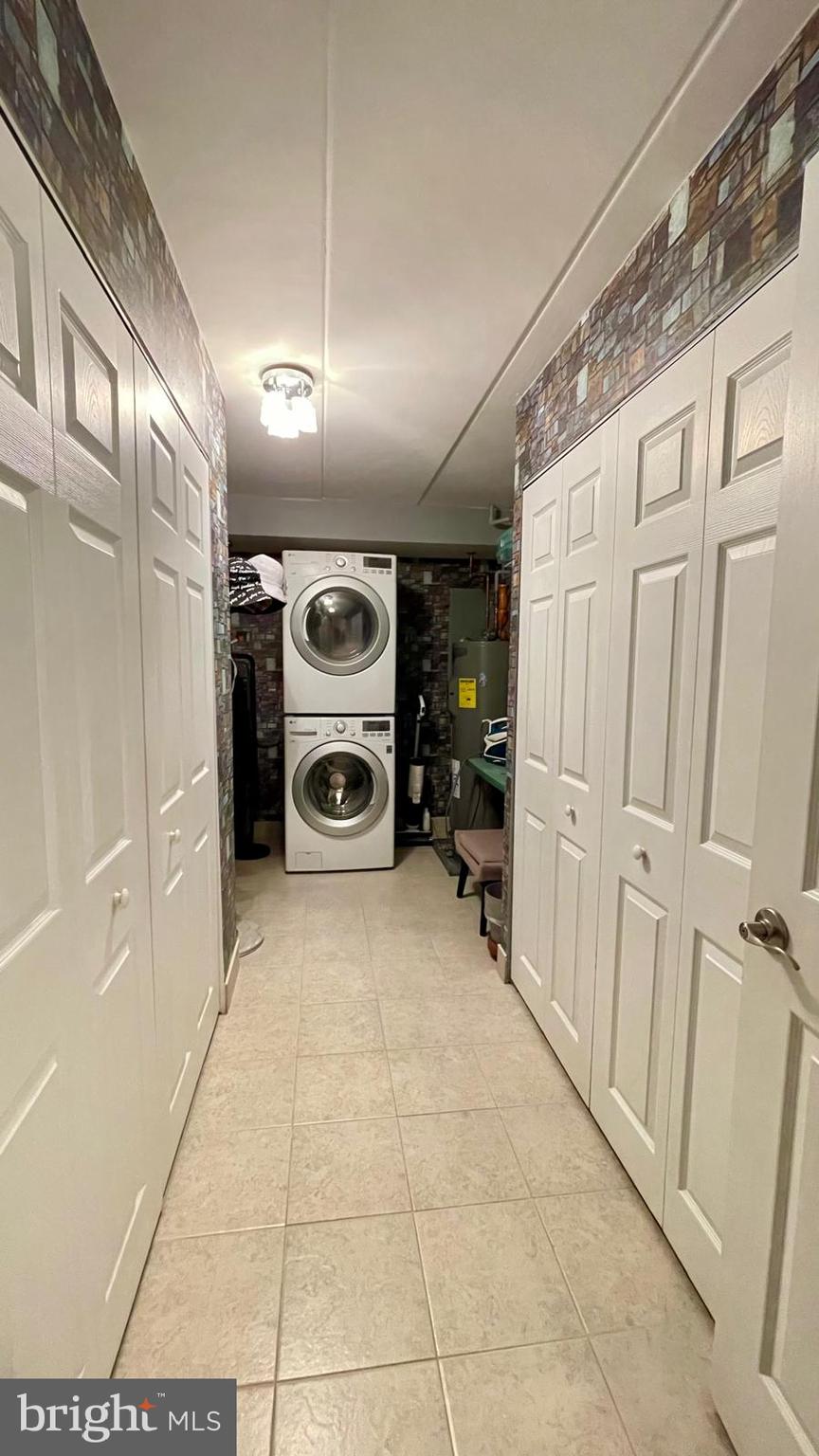 2131 Welsh Road, Unit 212 Philadelphia, PA 19115 - Photo 5 of 41 LAUNDRY