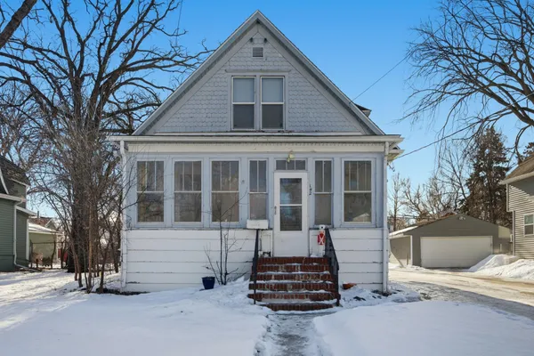 $219,900 | 1422 8th Avenue South, Fargo, ND 58103