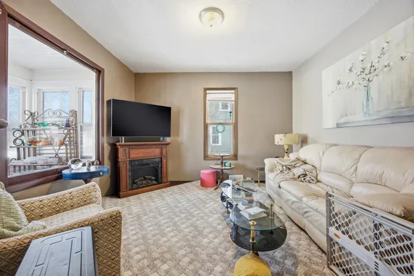 $219,900 | 1422 8th Avenue South, Fargo, ND 58103