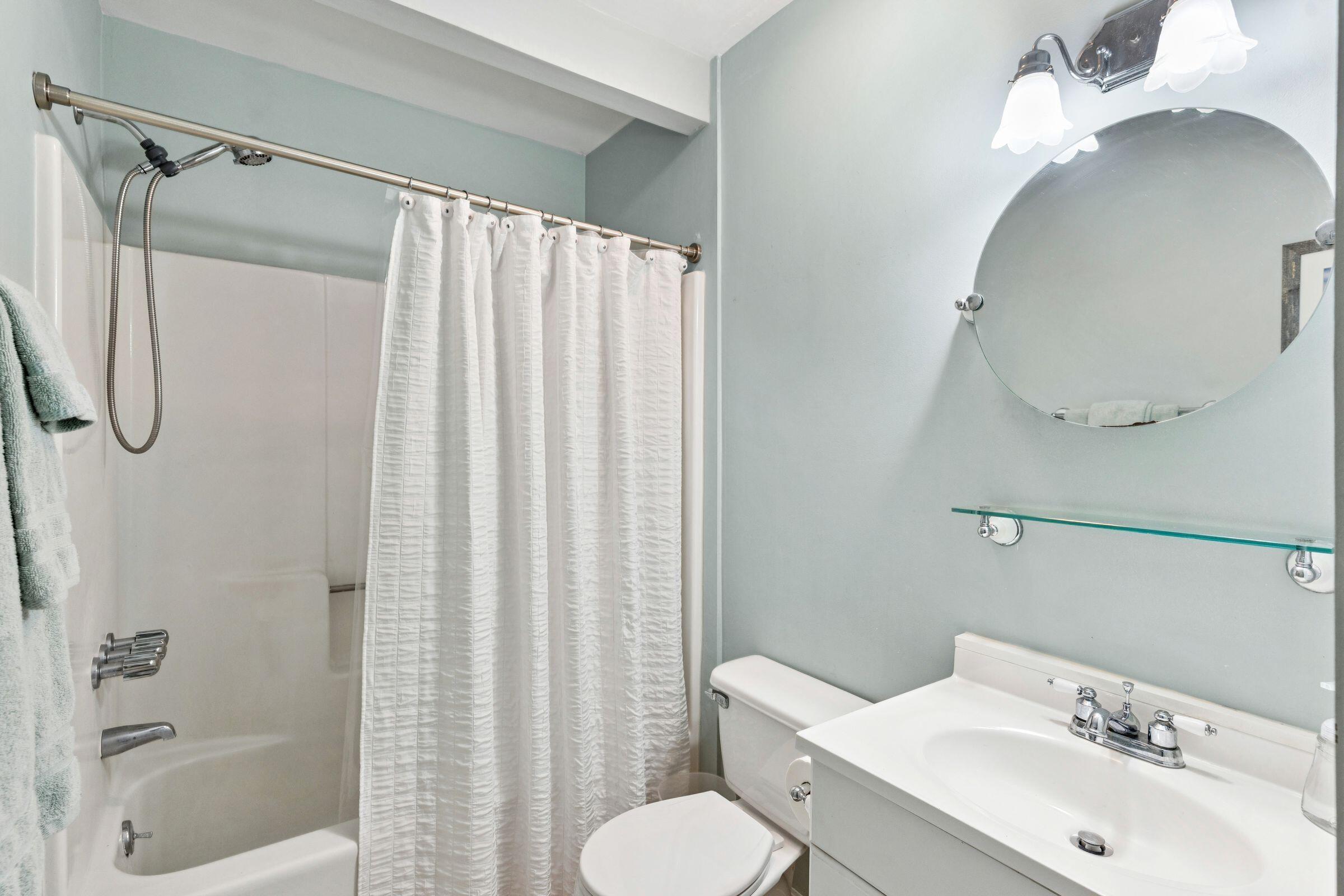 337 Spoonbill Lane Mount Pleasant, SC 29464 - Photo 22 of 41 Bathroom