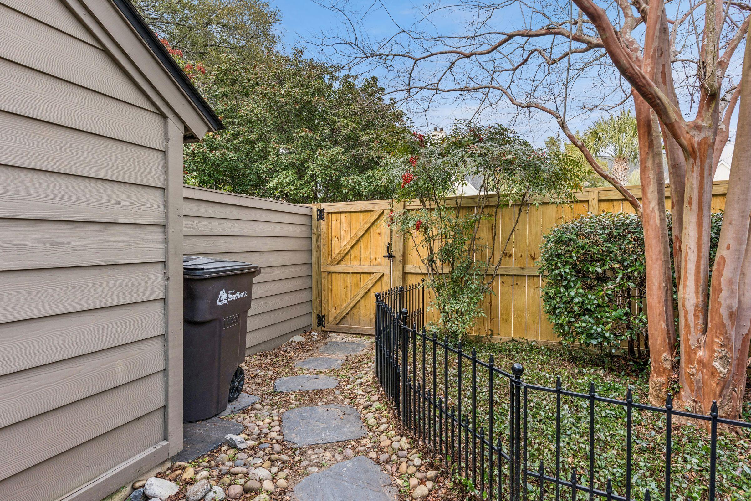 337 Spoonbill Lane Mount Pleasant, SC 29464 - Photo 29 of 41 Back Yard