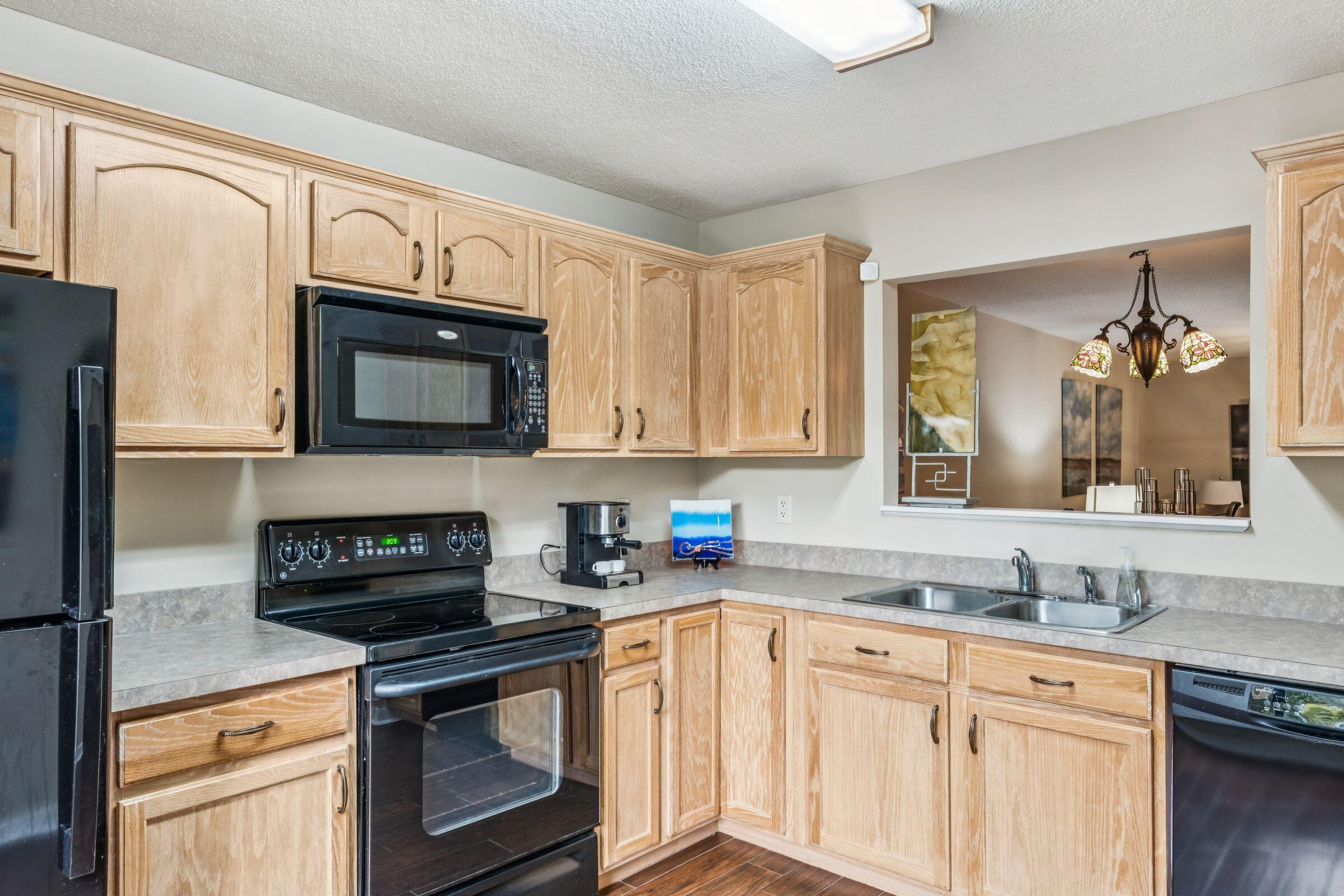 337 Spoonbill Lane Mount Pleasant, SC 29464 - Photo 5 of 41 Kitchen