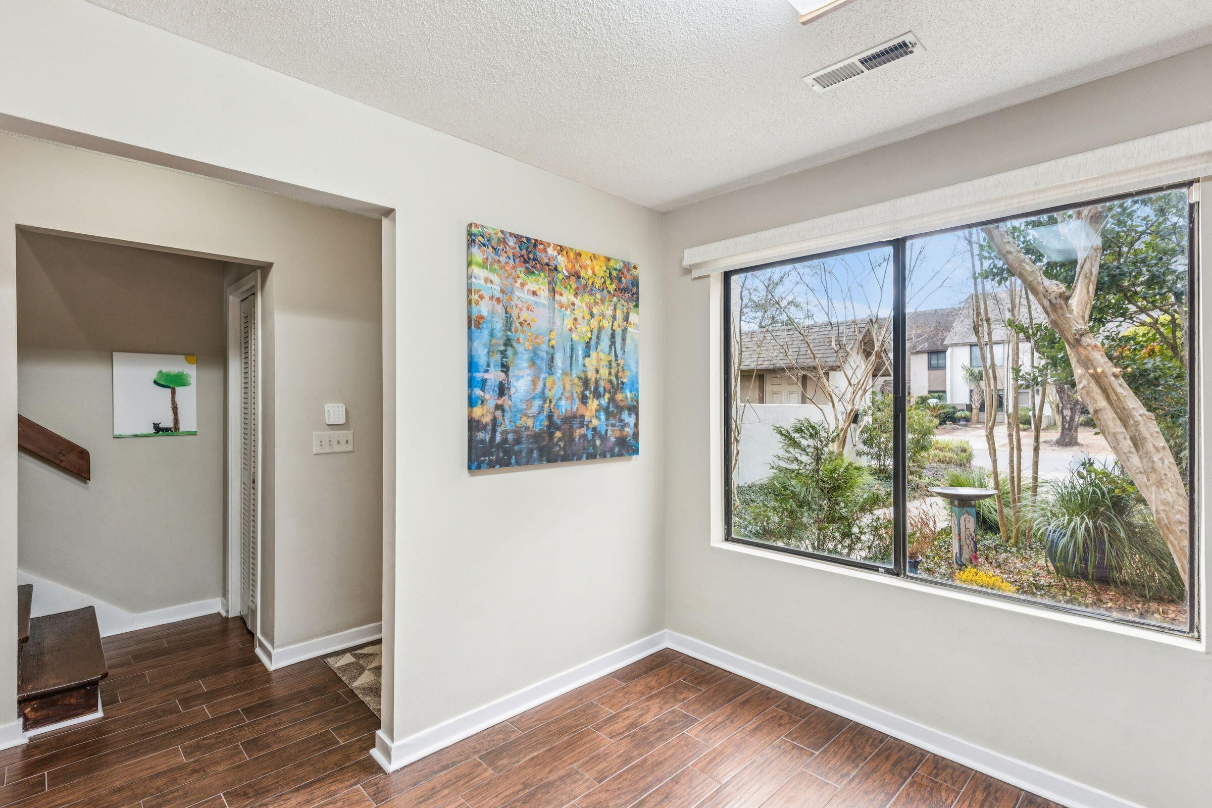 337 Spoonbill Lane Mount Pleasant, SC 29464 - Photo 7 of 41 Front Room