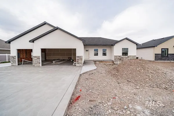 $595,000 | 1631 Palm Spgs Drive, Idaho Falls, ID 83404