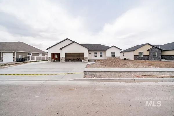 $595,000 | 1631 Palm Spgs Drive, Idaho Falls, ID 83404