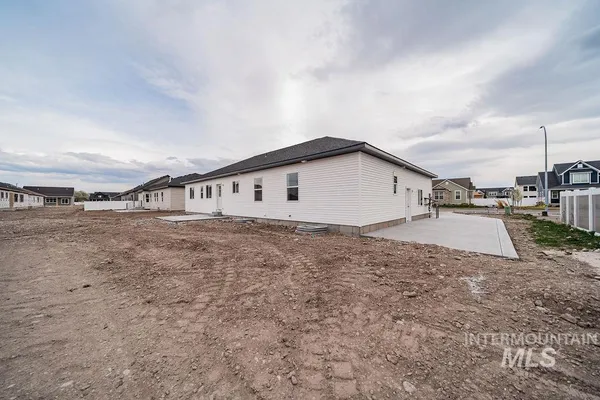 $595,000 | 1631 Palm Spgs Drive, Idaho Falls, ID 83404