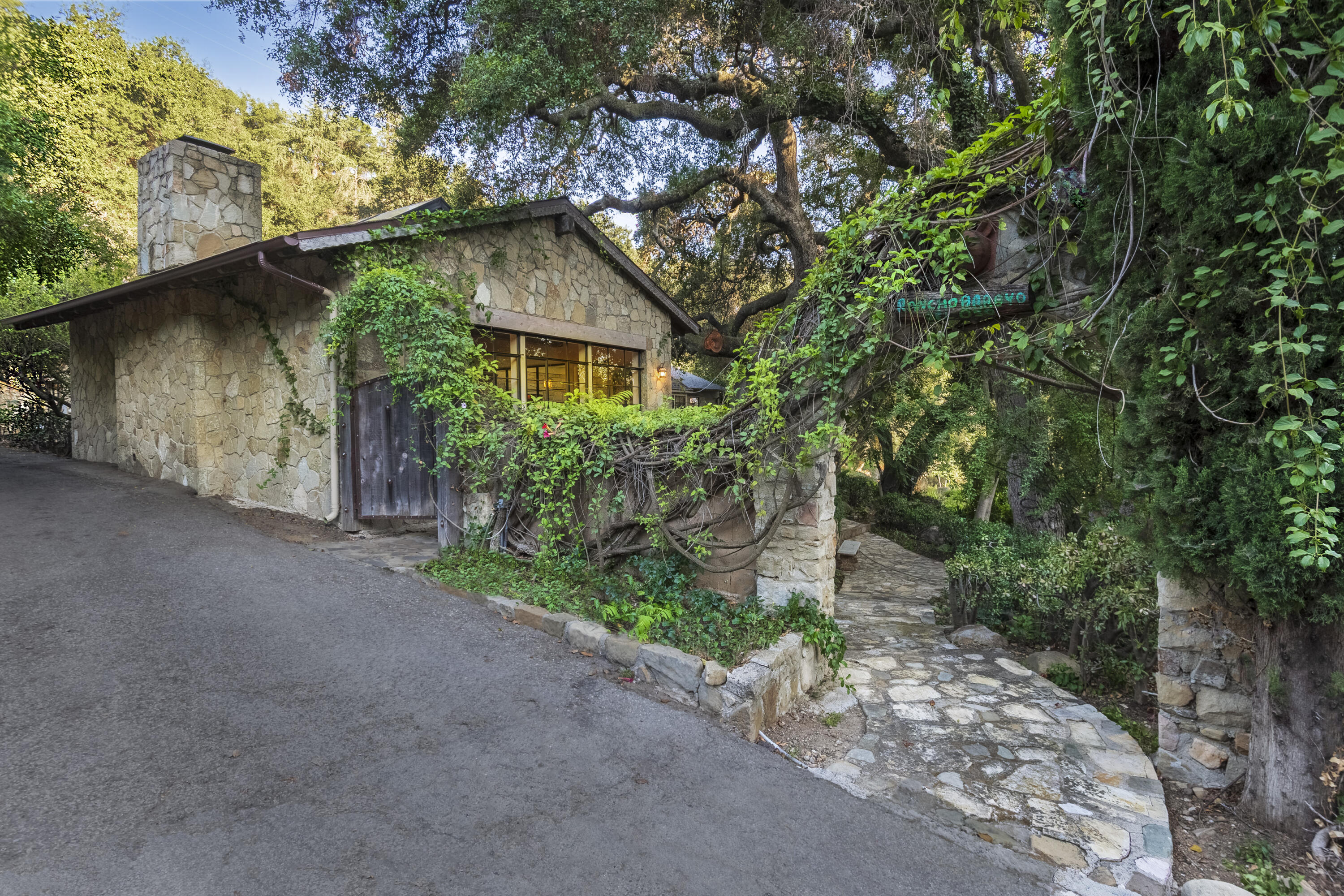 12615 Koenigstein Road Santa Paula, CA 93060 - Photo 36 of 40 a front view of a house with garden