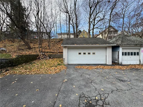 $3,350 | 1036 Lancaster Avenue, Syracuse, NY 13210