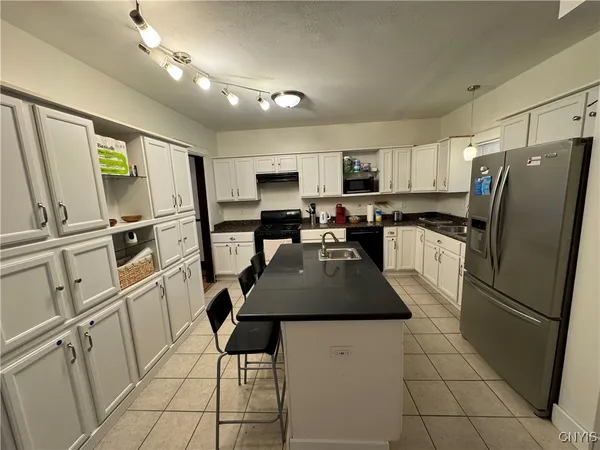 $3,350 | 1036 Lancaster Avenue, Syracuse, NY 13210