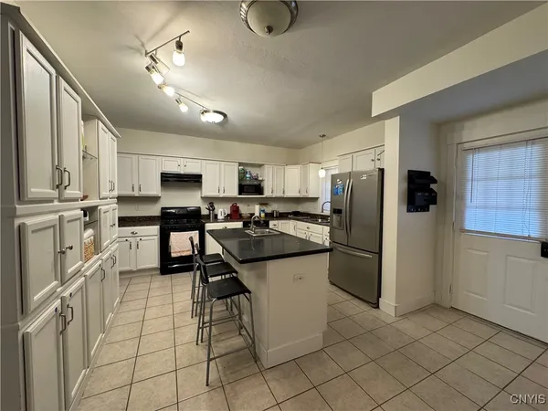 $3,350 | 1036 Lancaster Avenue, Syracuse, NY 13210