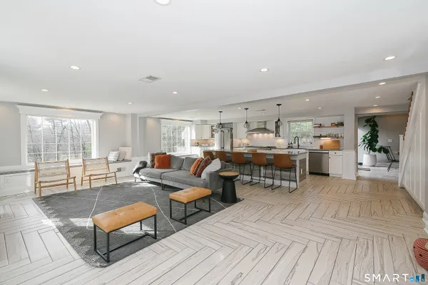 $7,600 | 50 1/2 Mountain Spring Road, Farmington, CT 06032