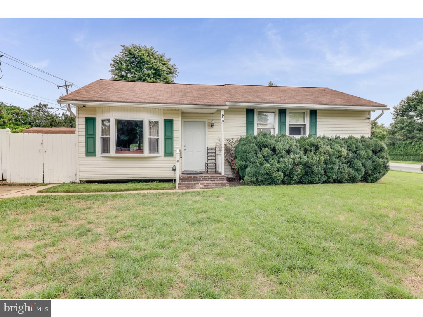698 Manfield Road Newark, DE 19713 - Photo 1 of 16 Exterior Front