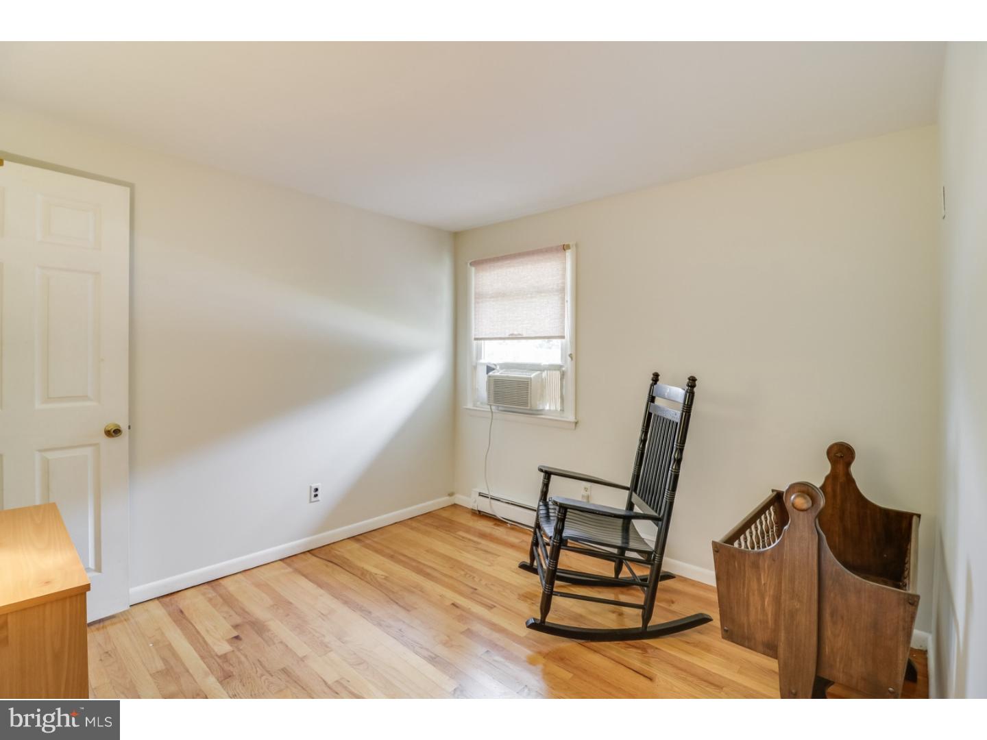 698 Manfield Road Newark, DE 19713 - Photo 11 of 16 Bedroom 3