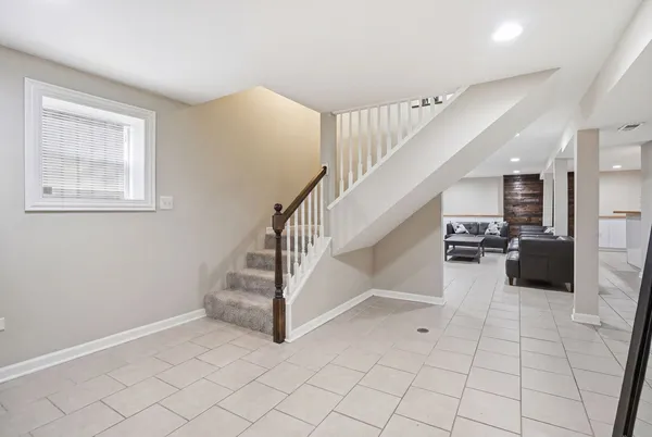 $569,000 | 2923 North New England Avenue, Chicago, IL 60634