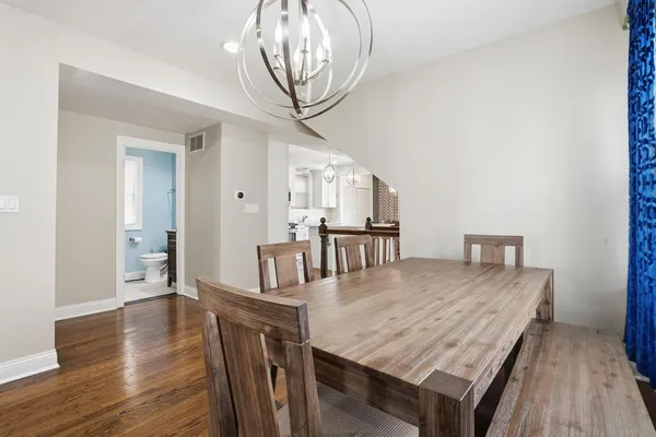 $569,000 | 2923 North New England Avenue, Chicago, IL 60634