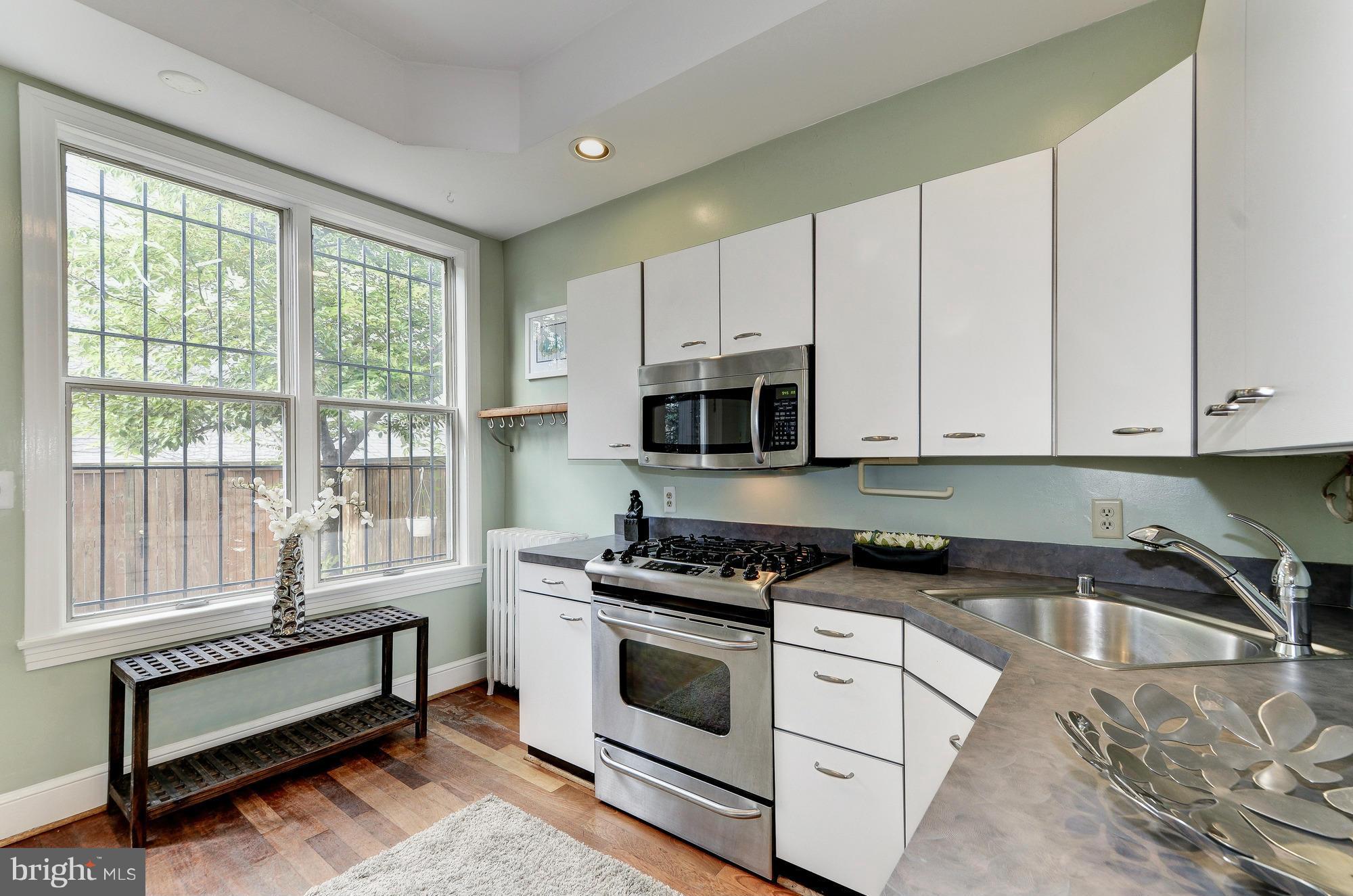 403 G Street Northeast Washington, DC 20002 - Photo 15 of 30 Kitchen