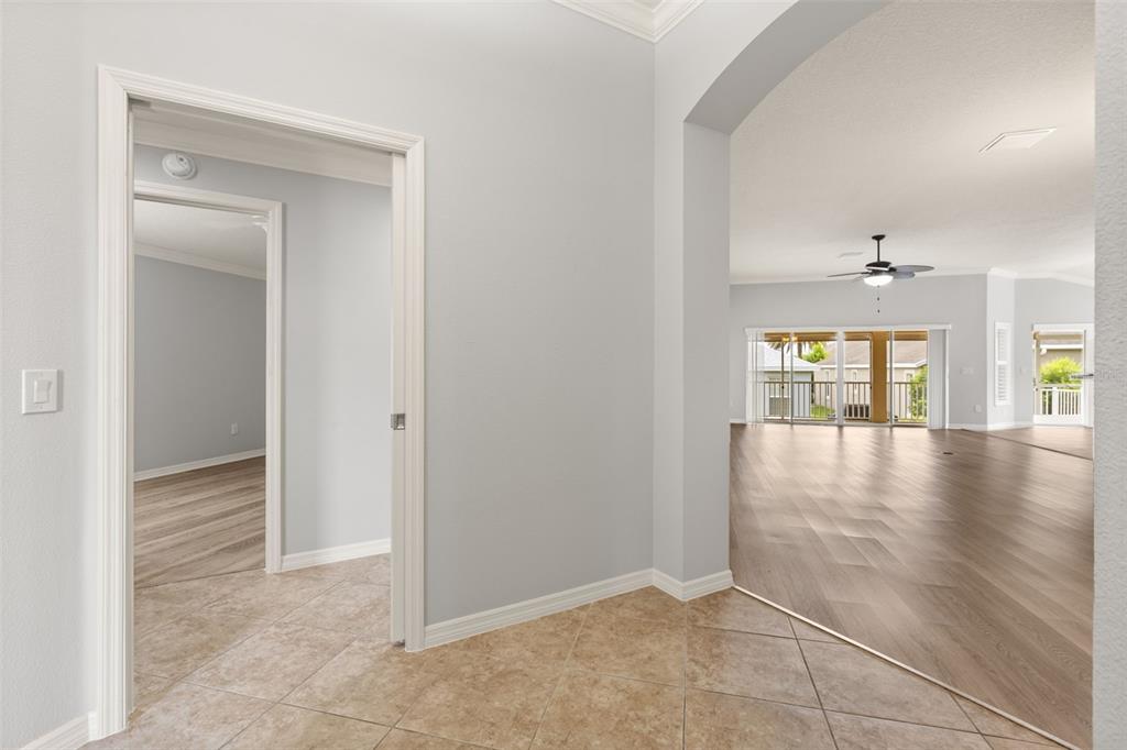 842 Pickett Road The Villages, FL 32163 - Photo 5 of 38