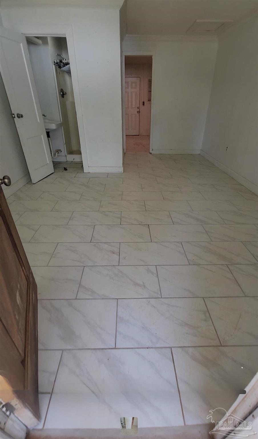 2901 North Hayne Street Pensacola, FL 32503 - Photo 8 of 11 a view of an empty room