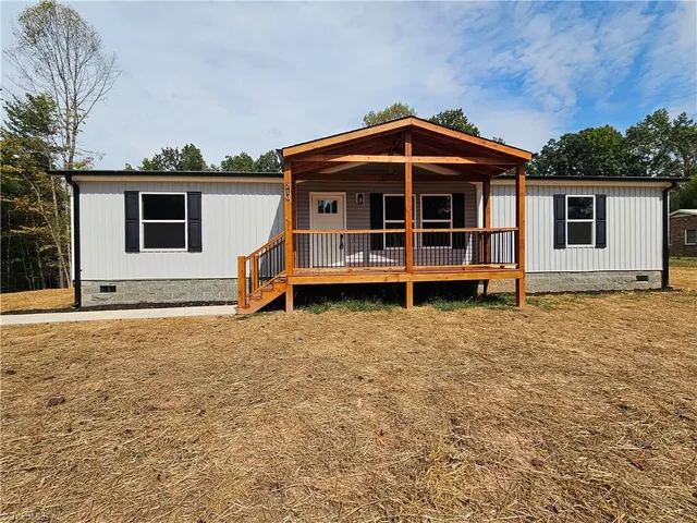 $244,900 | 210 Westview Drive, Mount Airy, NC 27030