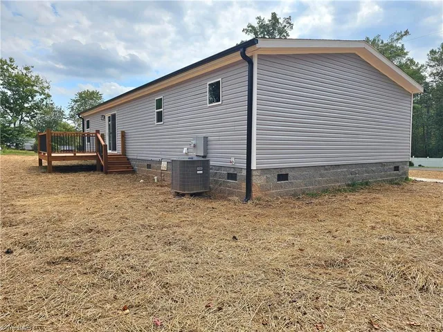 $244,900 | 210 Westview Drive, Mount Airy, NC 27030