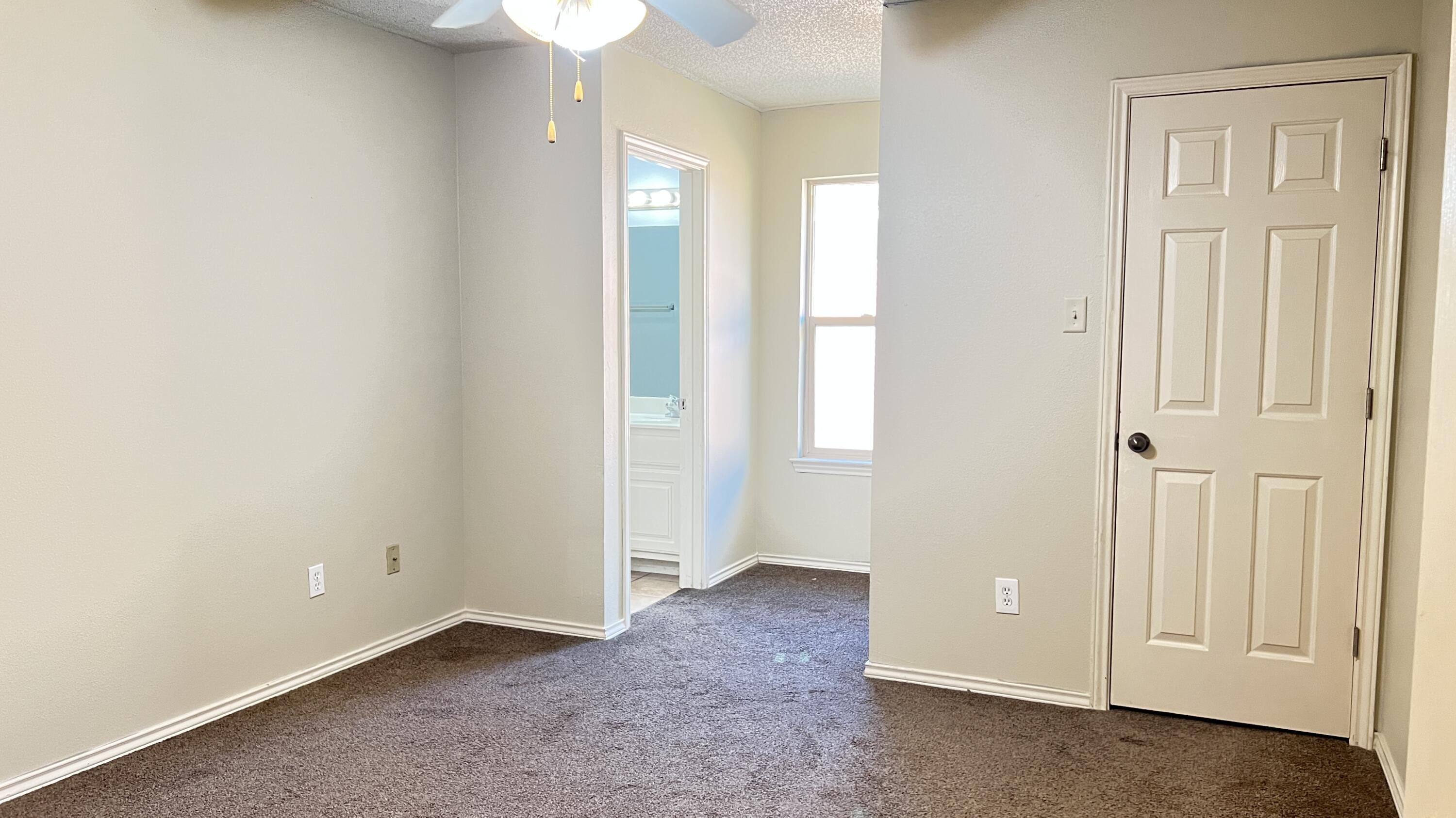 3102 110th Street, Unit B Lubbock, TX 79423 - Photo 6 of 9 IMG_4042
