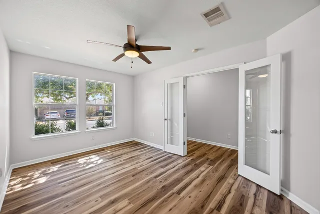 $299,900 | 129 Lynn Crest Bend, Buda, TX 78610