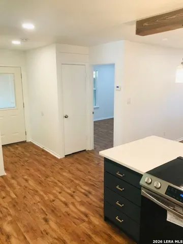 $1,550 | 271 Willow Avenue, Unit B, New Braunfels, TX 78130