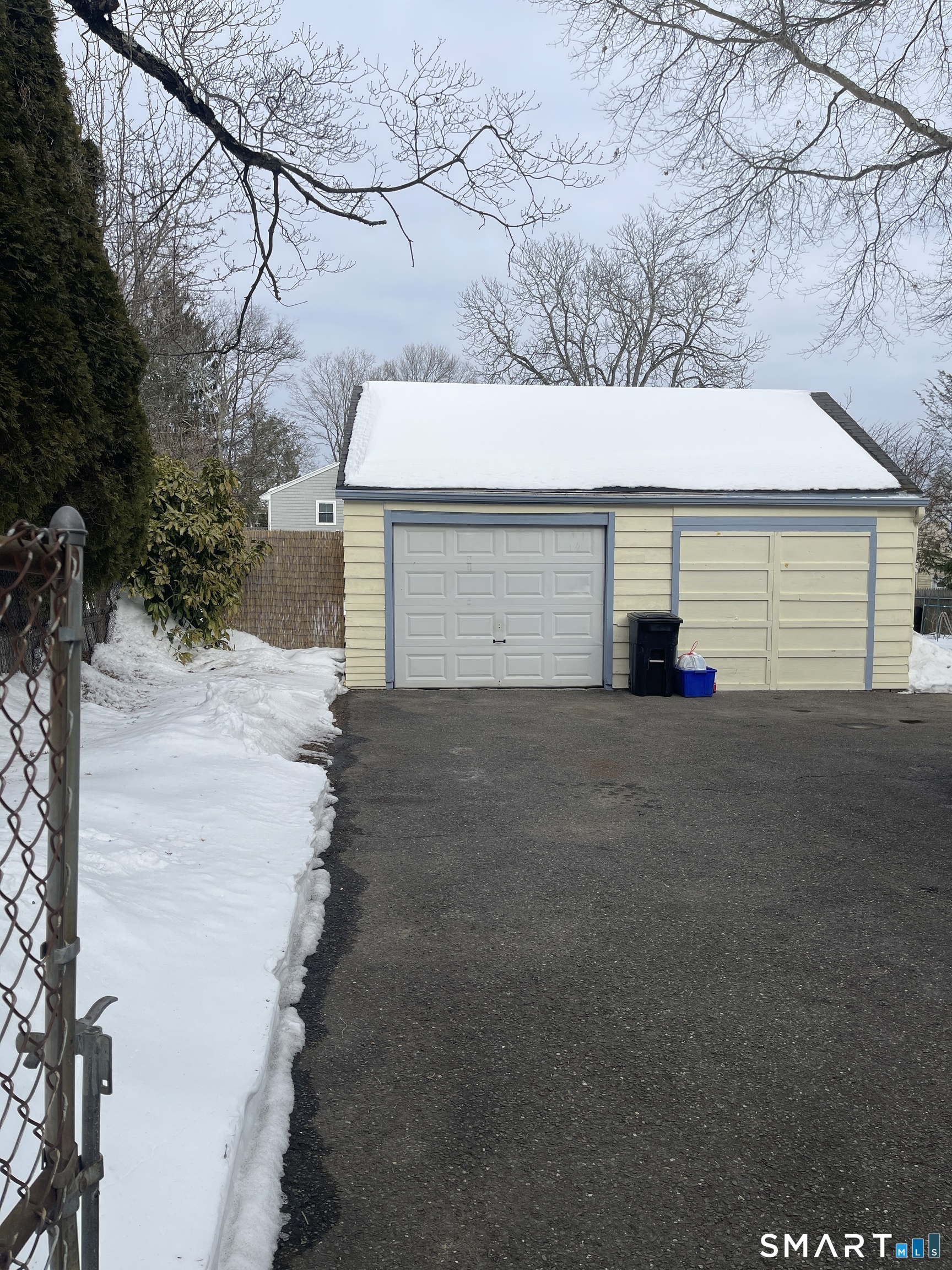 1924 Stratfield Road Fairfield, CT 06825 - Photo 2 of 25