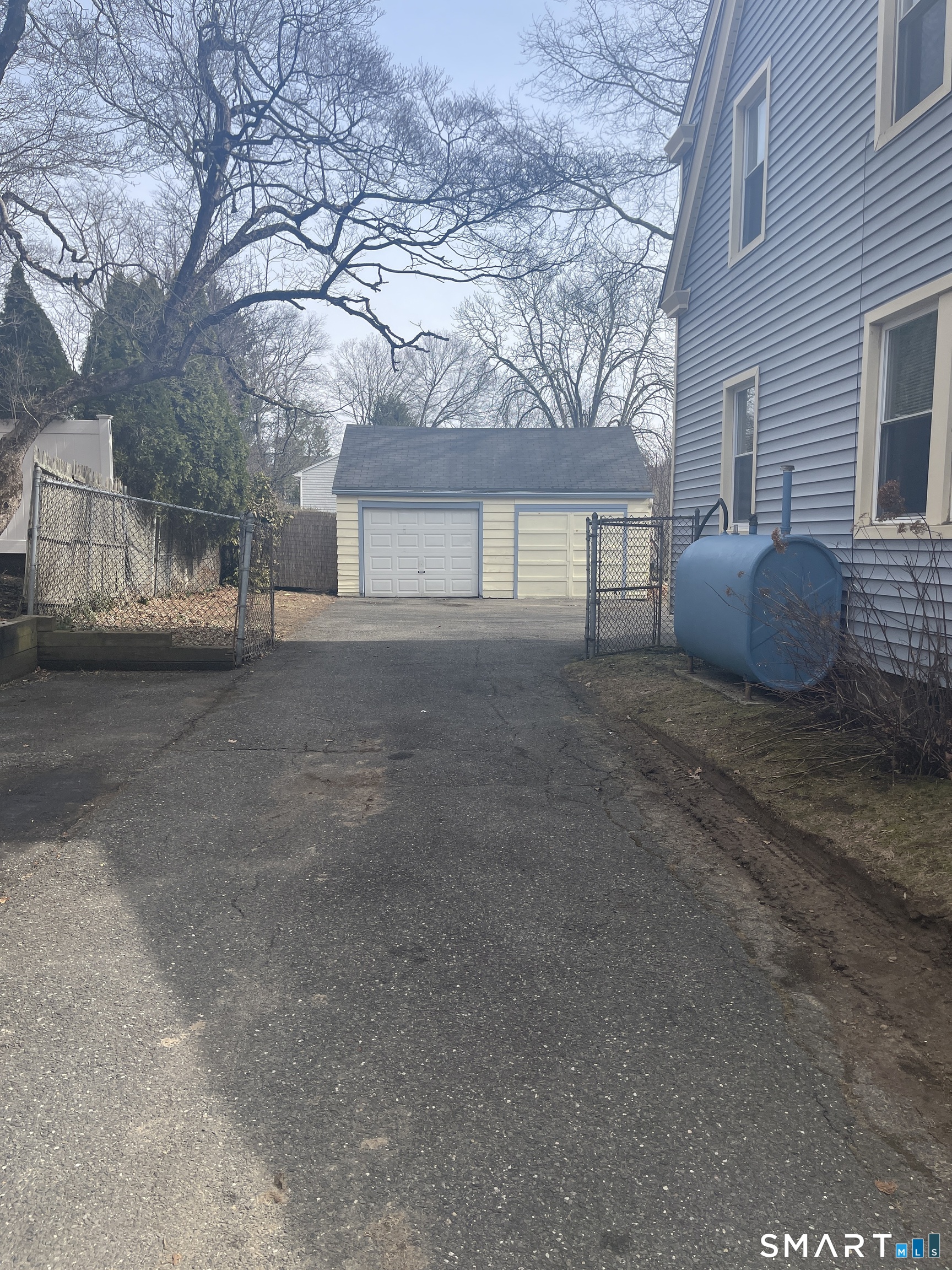 1924 Stratfield Road Fairfield, CT 06825 - Photo 4 of 42