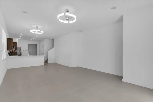 $3,800 | 615 Northeast 1st Avenue, Florida City, FL 33034