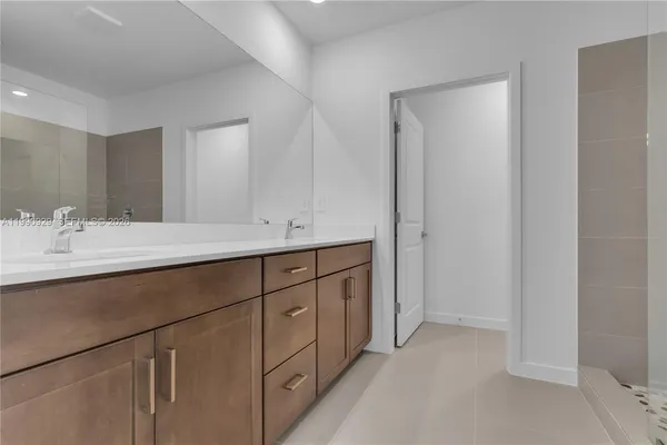 $3,800 | 615 Northeast 1st Avenue, Florida City, FL 33034