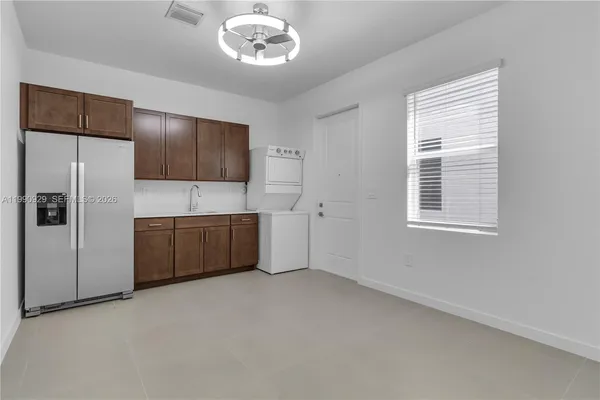 $3,800 | 615 Northeast 1st Avenue, Florida City, FL 33034