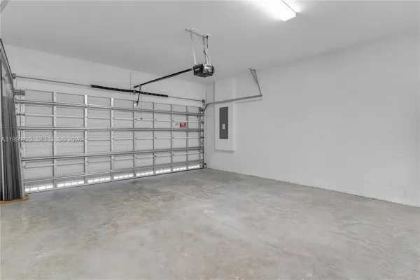 $3,800 | 615 Northeast 1st Avenue, Florida City, FL 33034