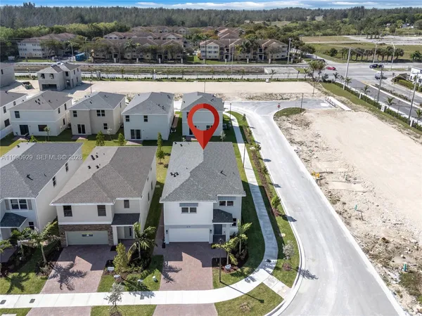 $3,800 | 615 Northeast 1st Avenue, Florida City, FL 33034