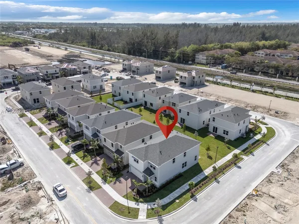 $3,800 | 615 Northeast 1st Avenue, Florida City, FL 33034