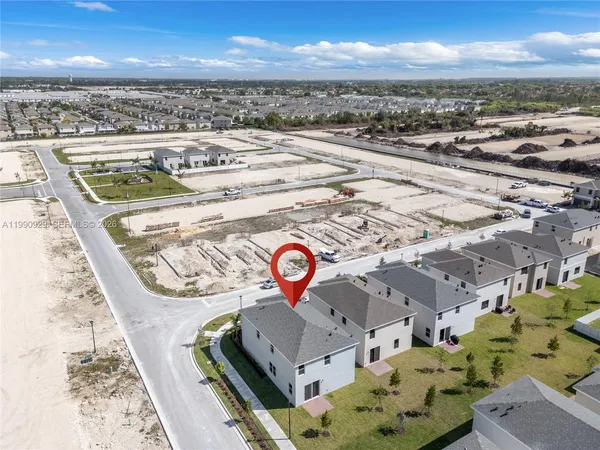 $3,800 | 615 Northeast 1st Avenue, Florida City, FL 33034
